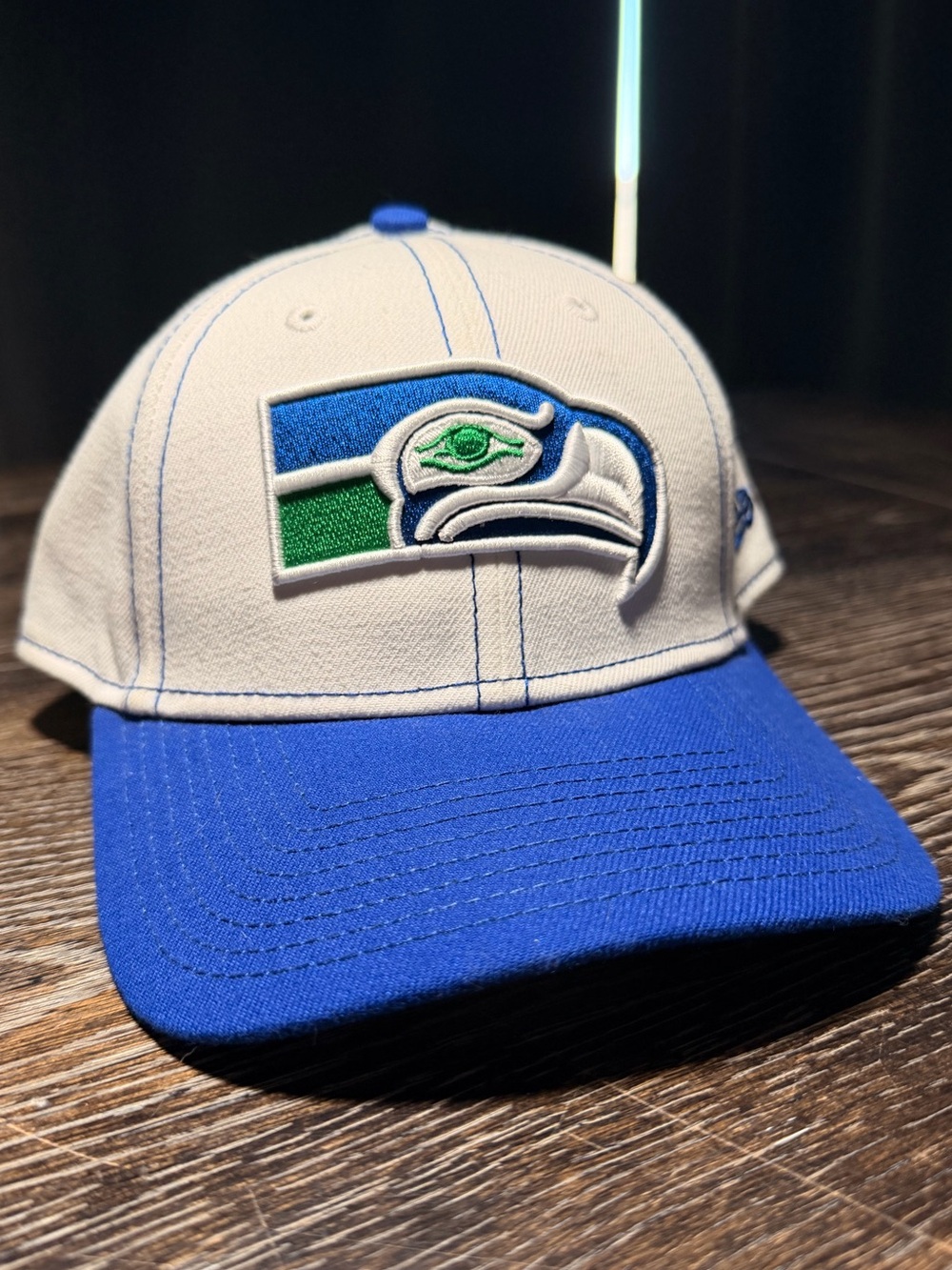 New Era Seattle Seahawks Two-Tone Blue & White Cap Snap Back Vintage - Picture 2 of 5